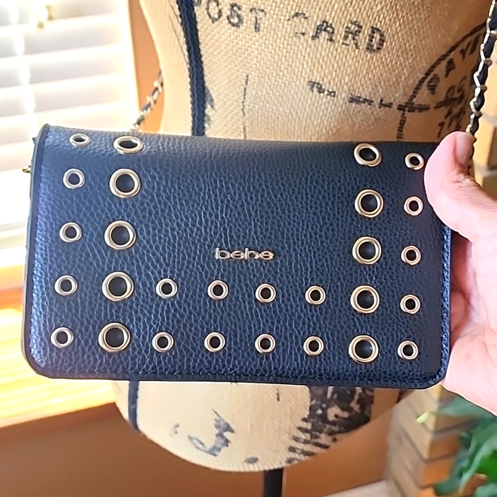 bebe Crossbody wallet with removable chain